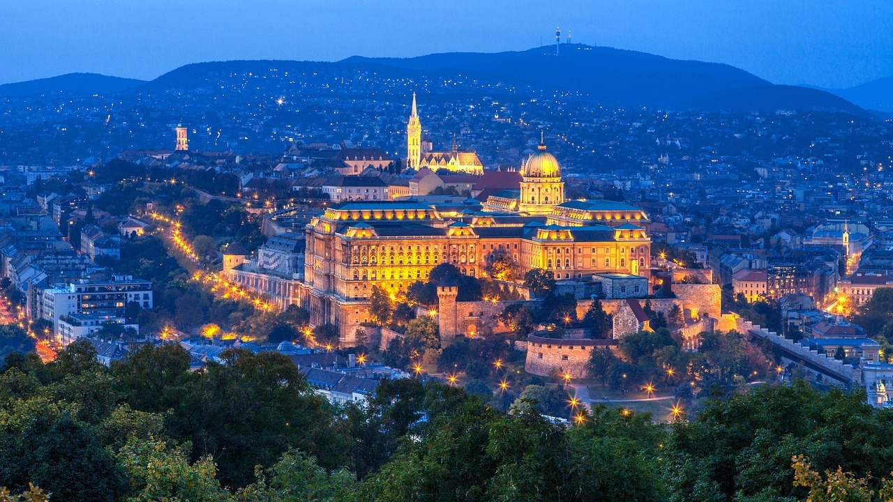48 de ore în Budapesta: De ce cuplurile care vin cu avionul pent 