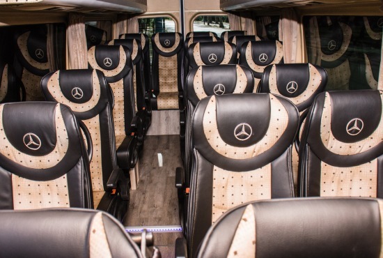 Járműveink Mercedes Luxury Minibus 22 üléses, beltér